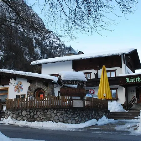 Larchenhof Bed & Breakfast *